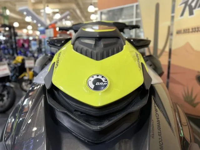 Slide: The Image of Sea-Doo GTR 230 2020 - 10