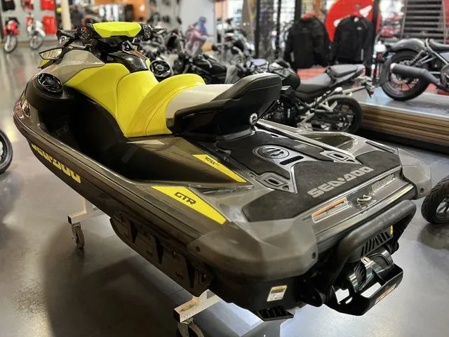 Slide: The Image of Sea-Doo GTR 230 2020 - 12
