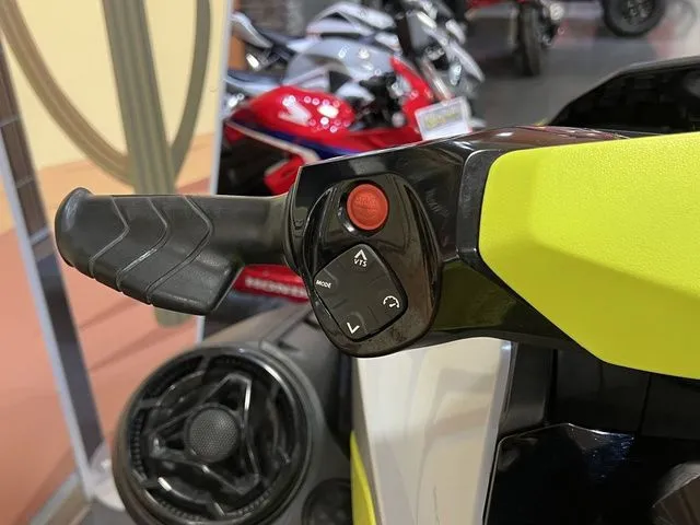 Slide: The Image of Sea-Doo GTR 230 2020 - 7