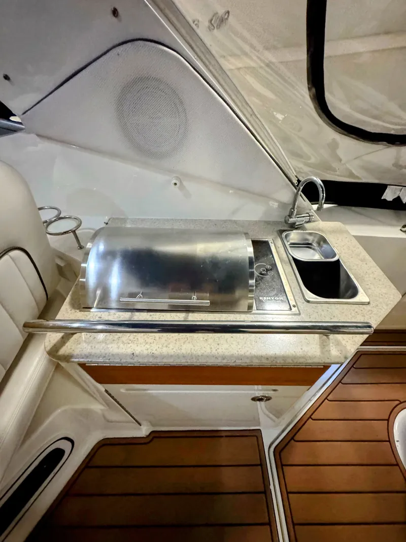 Slide: The Image of Sea Ray Sundancer 310 2010 - 12