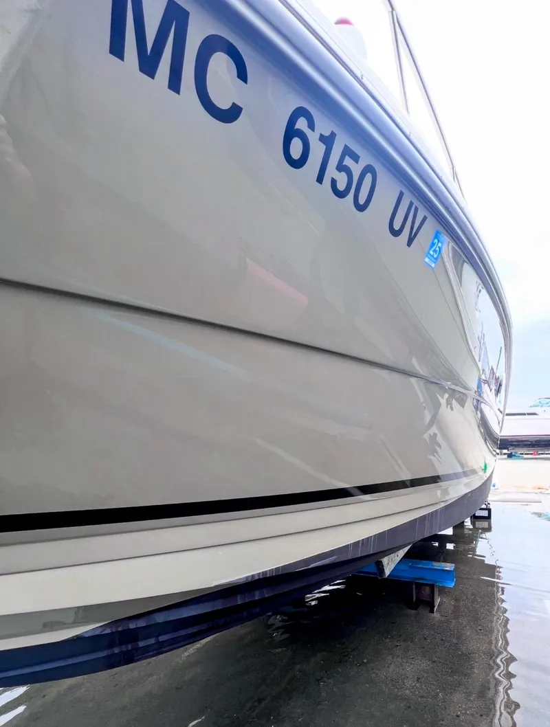 Slide: The Image of Sea Ray Sundancer 310 2010 - 3