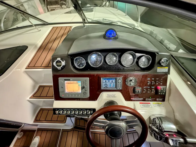 Slide: The Image of Sea Ray Sundancer 310 2010 - 4