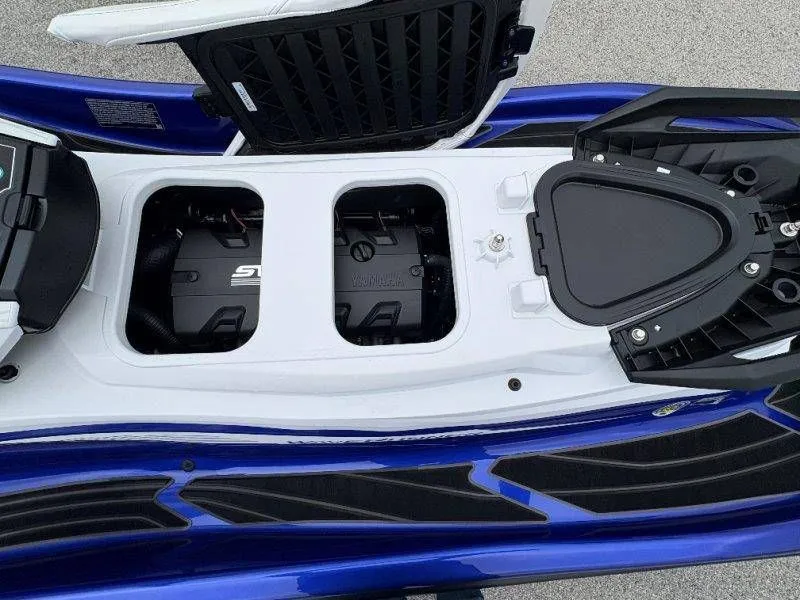 Slide: The Image of Yamaha Waverunner GP SVHO w/ Audio 2025 - 20