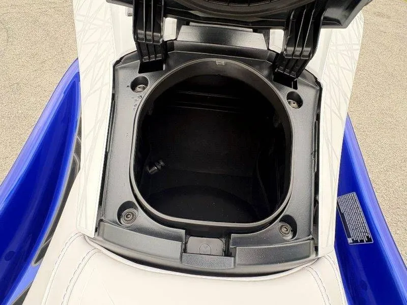 Slide: The Image of Yamaha Waverunner GP SVHO w/ Audio 2025 - 27