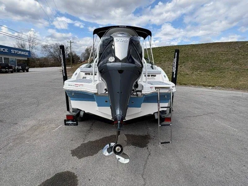 Slide: The Image of Chaparral 21 SSi Ski & Fish OB 2026 - 20