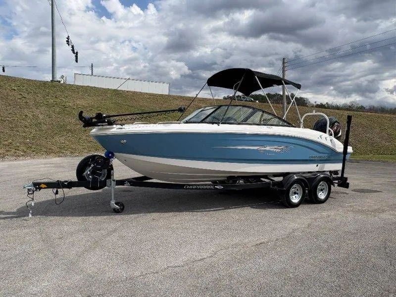 Slide: The Image of Chaparral 21 SSi Ski & Fish OB 2026 - 30