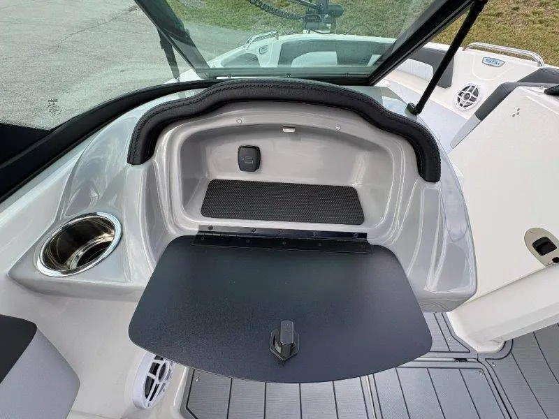 Slide: The Image of Chaparral 21 SSi Ski & Fish OB 2026 - 47