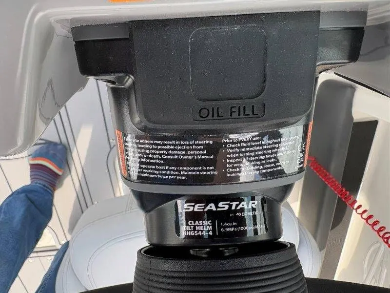 Slide: The Image of Chaparral 21 SSi Ski & Fish OB 2026 - 50