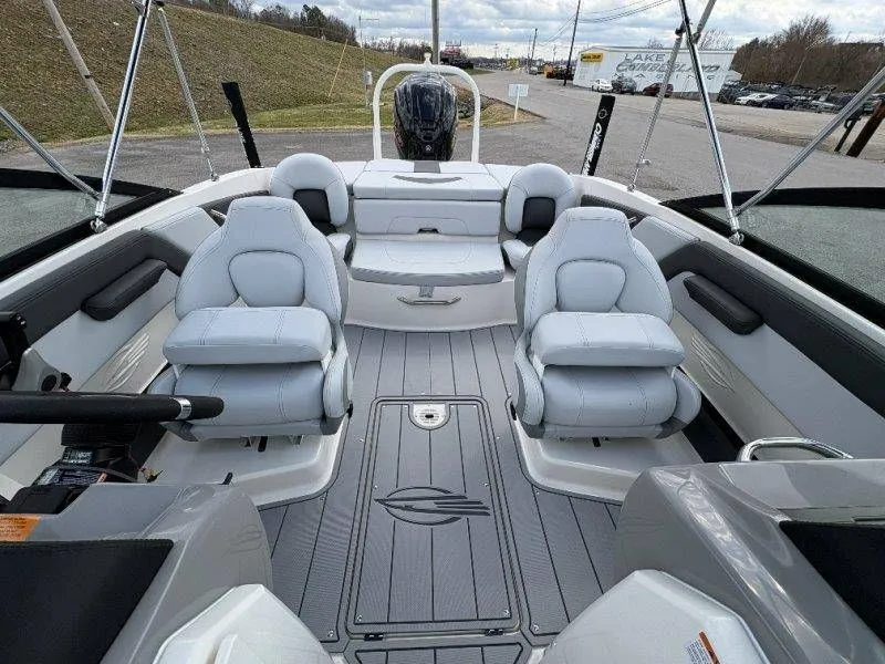 Slide: The Image of Chaparral 21 SSi Ski & Fish OB 2026 - 63