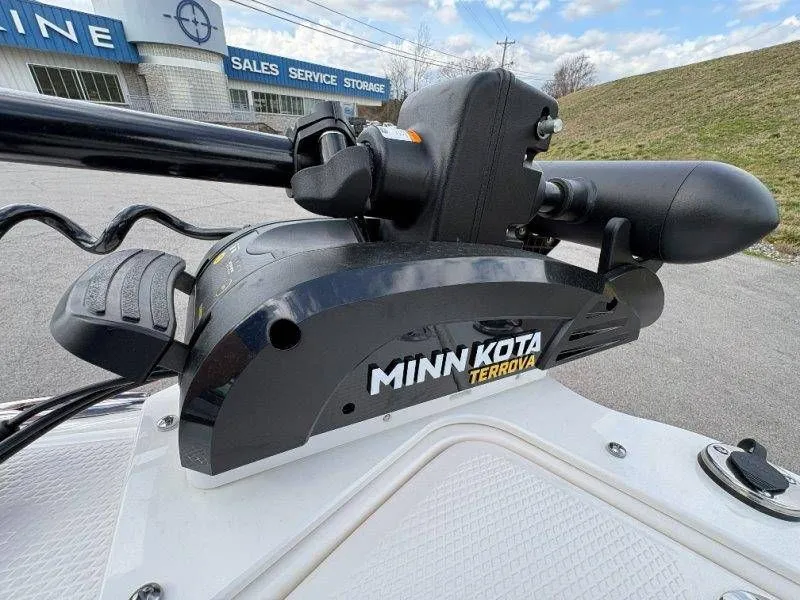 Slide: The Image of Chaparral 21 SSi Ski & Fish OB 2026 - 71