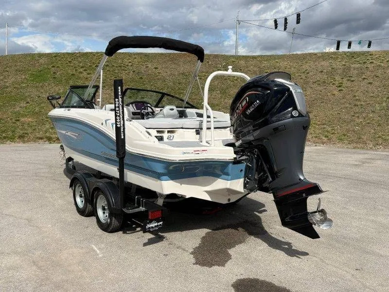 Slide: The Image of Chaparral 21 SSi Ski & Fish OB 2026 - 92