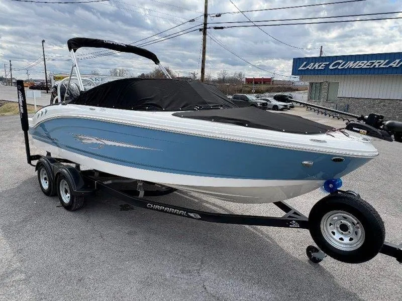 Slide: The Image of Chaparral 21 SSi Ski & Fish OB 2026 - 94