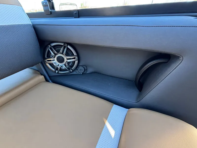 Slide: The Image of Viaggio X22S 2026 - 38