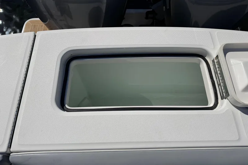 Slide: The Image of Yamaha display on 2019 Regulator 25 boat dashboard with control panel. - 28