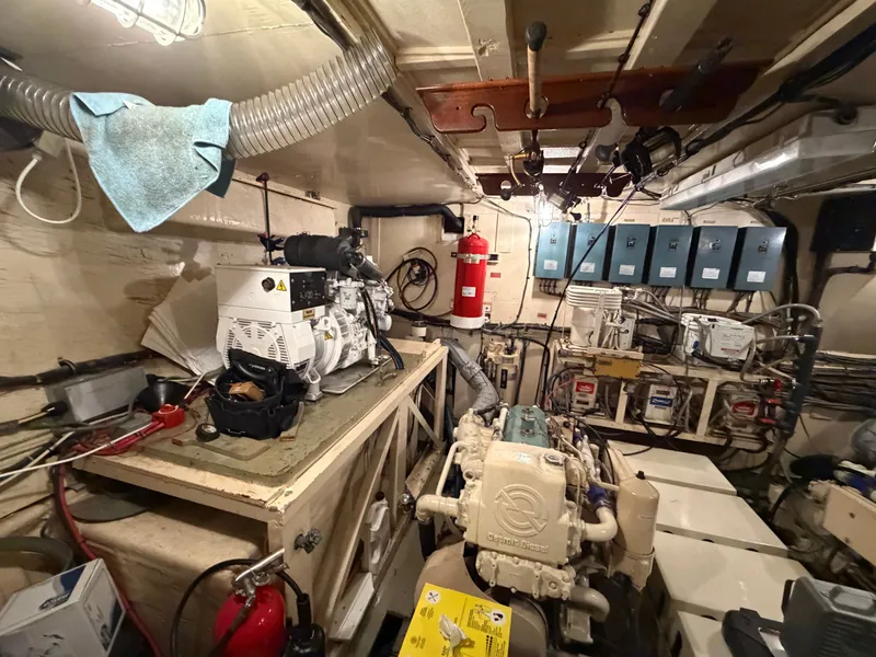 Slide: The Image of Hatteras 58L Long Range Cruiser 1975 - 61