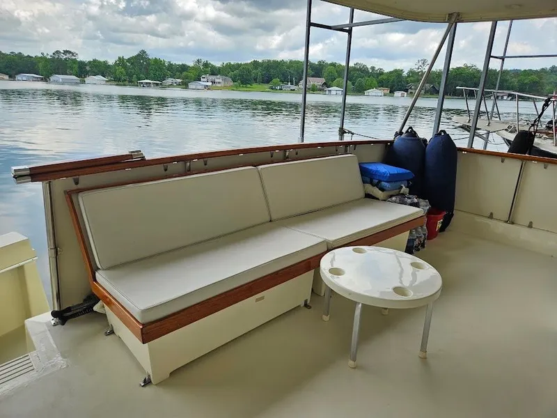 Slide: The Image of Hatteras 58 Long Range Cruiser 1975 - 11