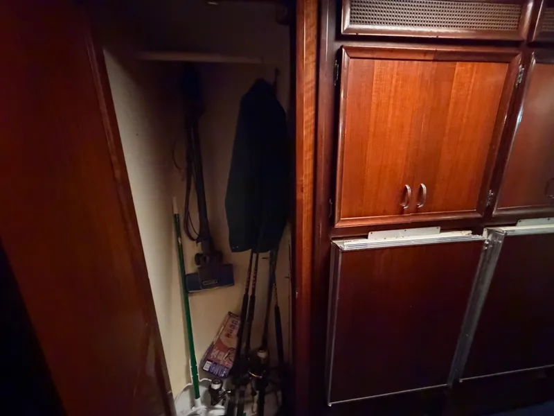 Slide: The Image of Hatteras 58 Long Range Cruiser 1975 - 58