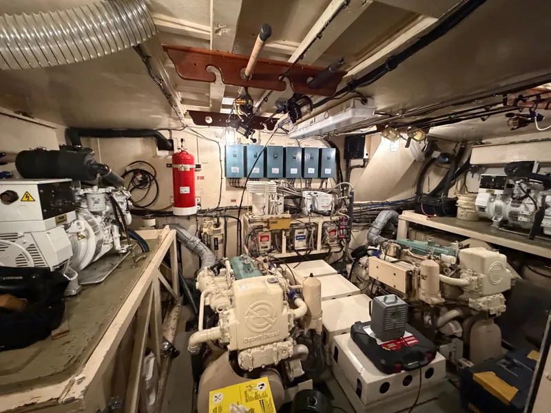 Slide: The Image of Hatteras 58 Long Range Cruiser 1975 - 62