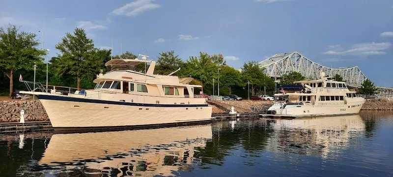 Slide: The Image of Hatteras 58 Long Range Cruiser 1975 - 7