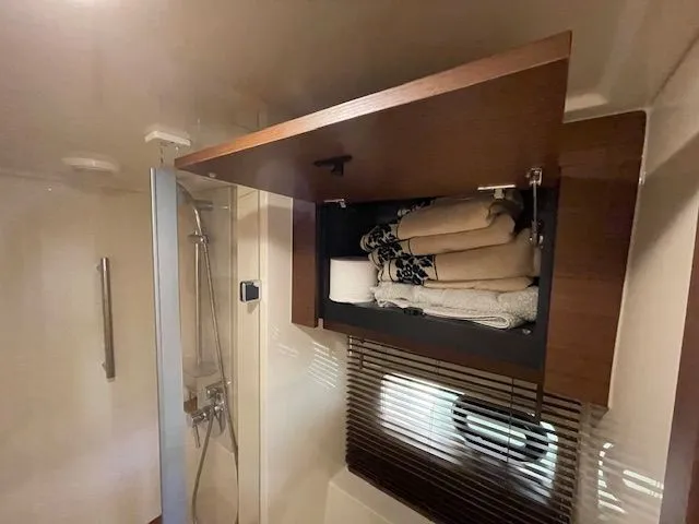 Slide: The Image of Sea Ray 510 DA 2016 - 141