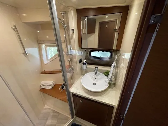 Slide: The Image of Sea Ray 510 DA 2016 - 149