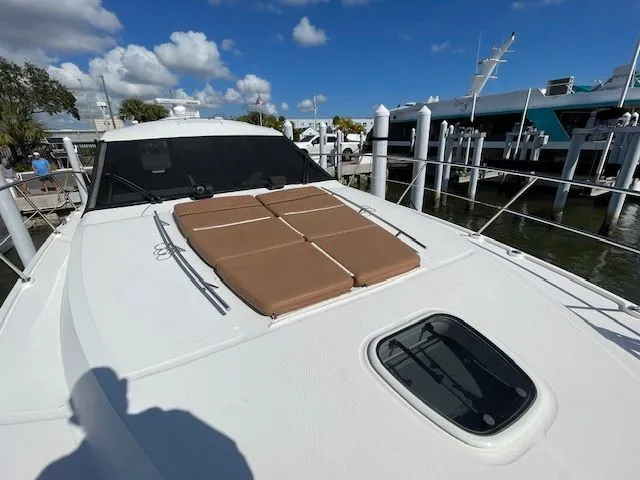Slide: The Image of 2016 Sea Ray 510 DA yacht with spacious cockpit area. - 15