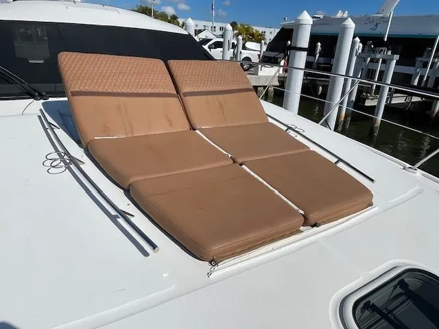 Slide: The Image of Sea Ray 510 DA Yacht, 2016, docked in St. Petersburg, Florida. - 16