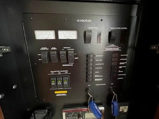 Slide: The Image of Sea Ray 510 DA 2016 - 56