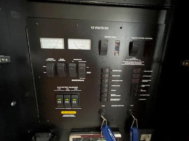 Slide: The Image of Sea Ray 510 DA 2016 - 57