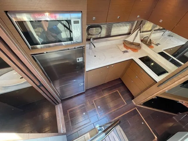 Slide: The Image of Sea Ray 510 DA 2016 - 59