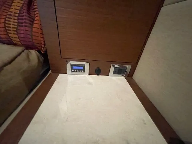 Slide: The Image of Sea Ray 510 DA 2016 - 70