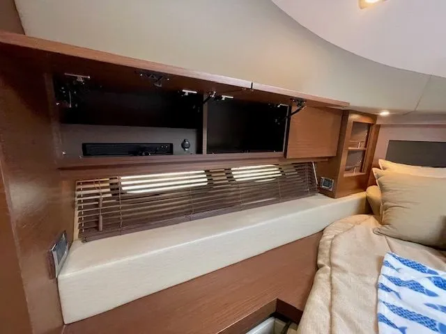 Slide: The Image of Sea Ray 510 DA 2016 - 82