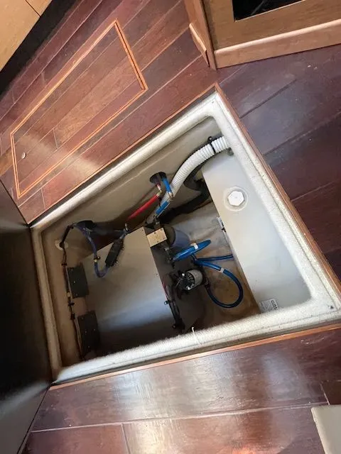 Slide: The Image of Sea Ray 510 DA 2016 - 90