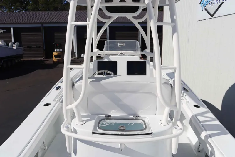 Slide: The Image of Yellowfin 26 Hybrid 2026 - 10