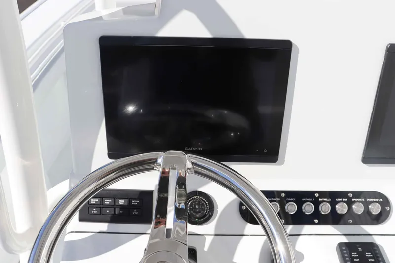 Slide: The Image of Yellowfin 26 Hybrid 2026 - 15