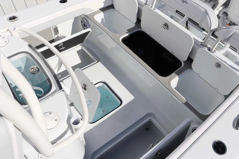 Slide: The Image of Yellowfin 26 Hybrid 2026 - 22