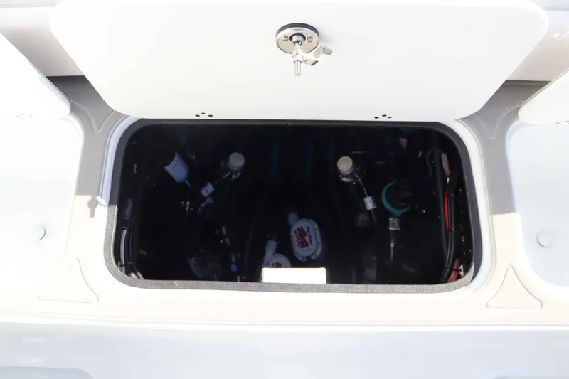 Slide: The Image of Yellowfin 26 Hybrid 2026 - 24