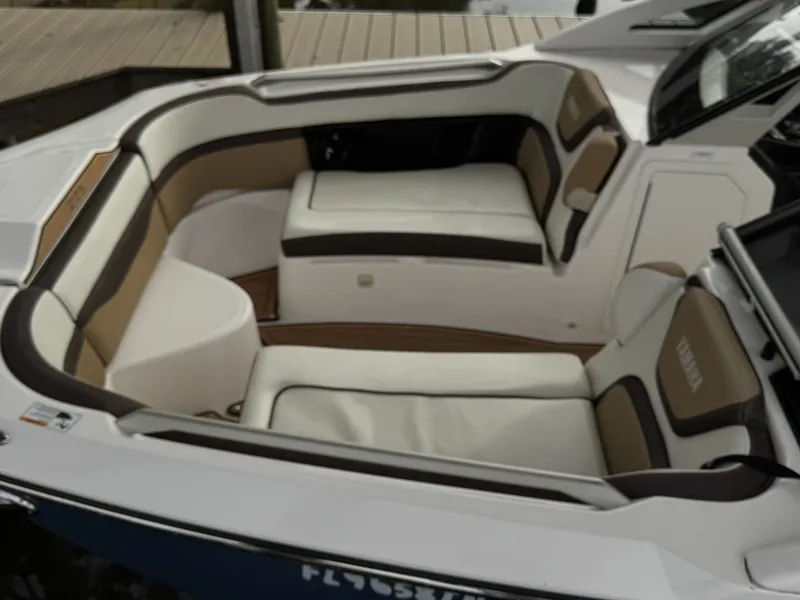 Slide: The Image of Yamaha 275 SDX 2023 - 17