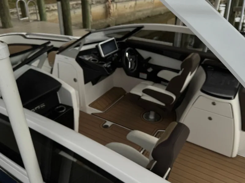 Slide: The Image of Yamaha 275 SDX 2023 - 18