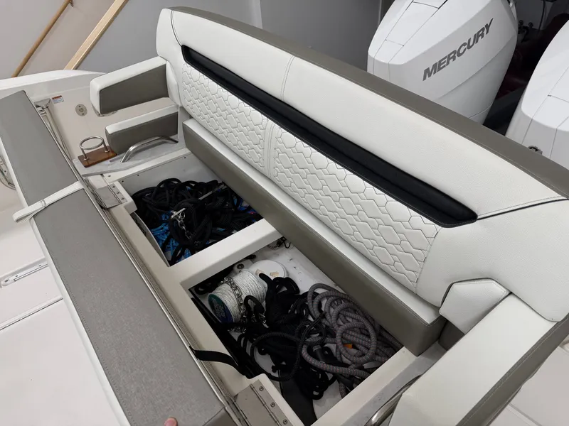 Slide: The Image of Tiara 34 LS 2023 - 27