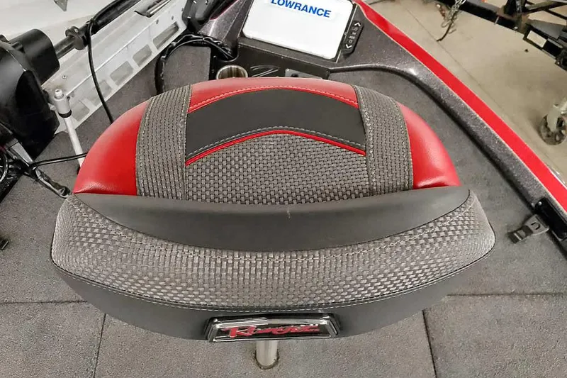 Slide: The Image of 2021 Ranger Z520L boat seat with red and black design, featuring Lowrance equipment. - 43