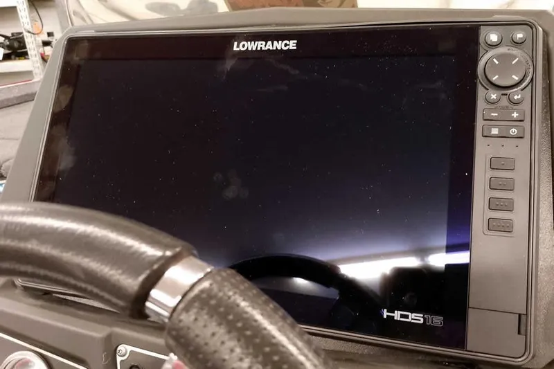 Slide: The Image of Lowrance HDS16 display on 2021 Ranger Z520L boat dashboard. - 55