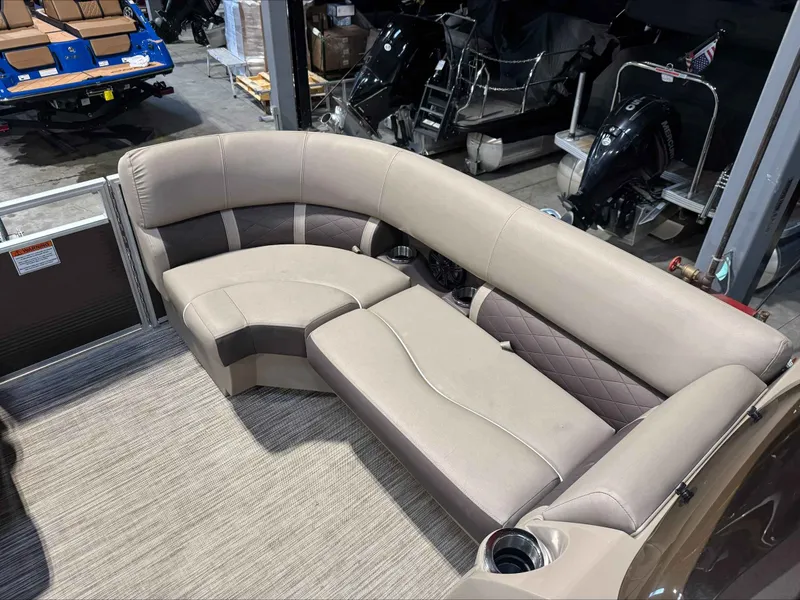 Slide: The Image of Bennington 20SS BXP-SPS 2020 - 13