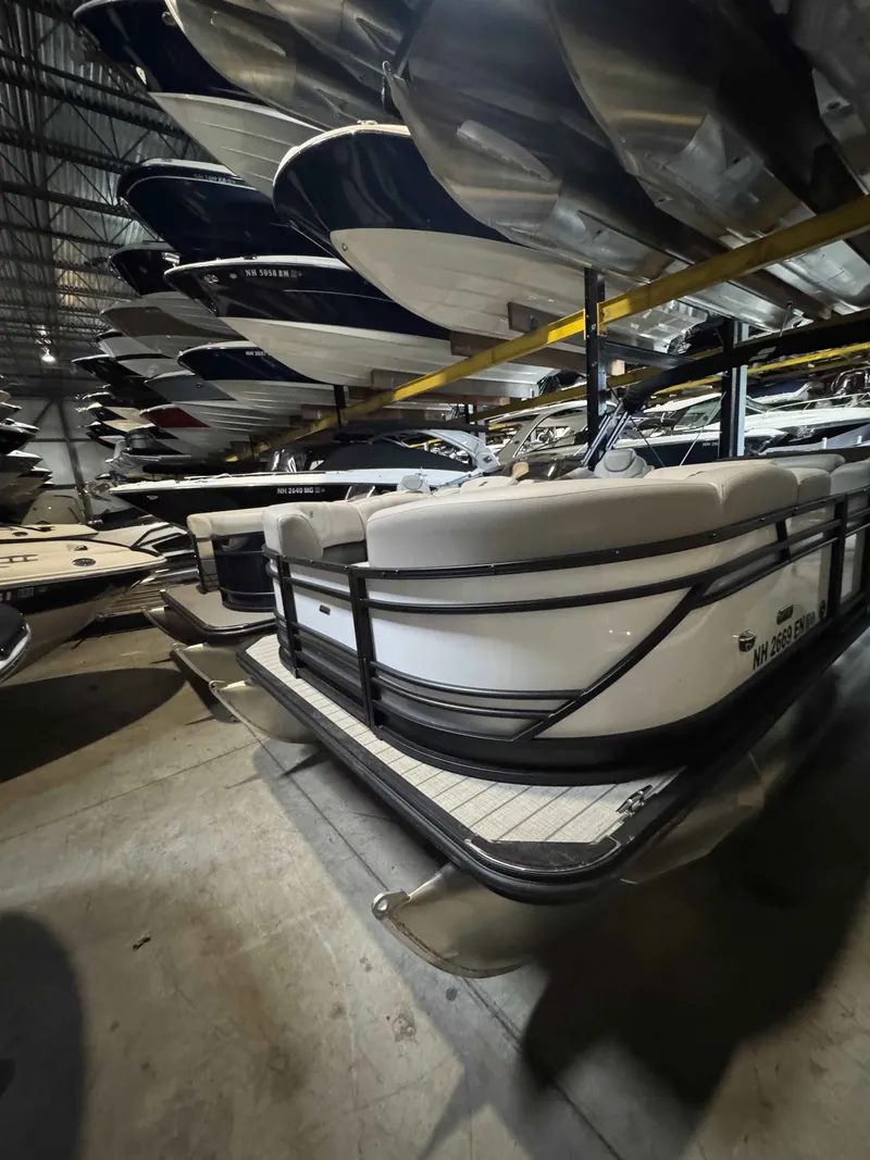 Slide: The Image of Starcraft CX 23DL Bar 2023 - 3