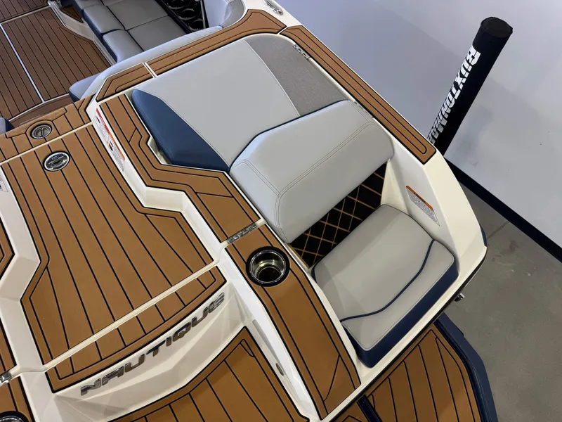 Slide: The Image of Nautique Super Air Nautique GS22 2021 - 11