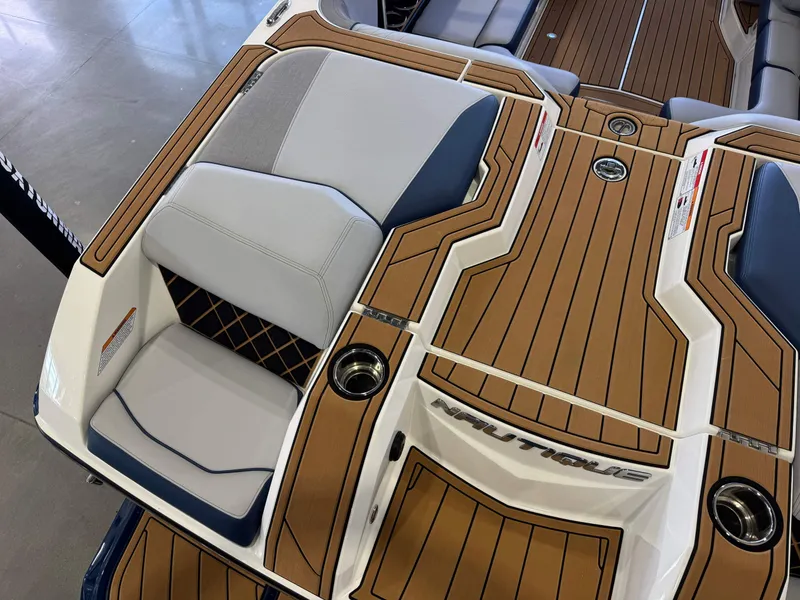 Slide: The Image of Nautique Super Air Nautique GS22 2021 - 12
