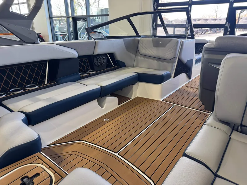 Slide: The Image of Nautique Super Air Nautique GS22 2021 - 14