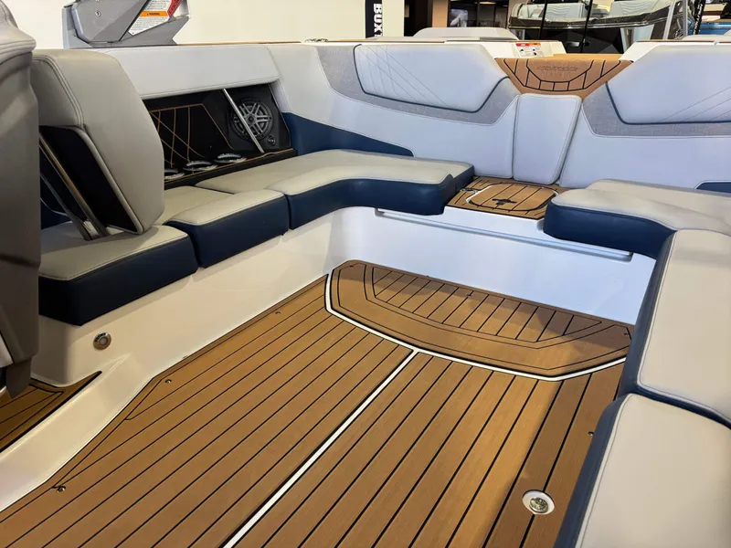 Slide: The Image of Nautique Super Air Nautique GS22 2021 - 15