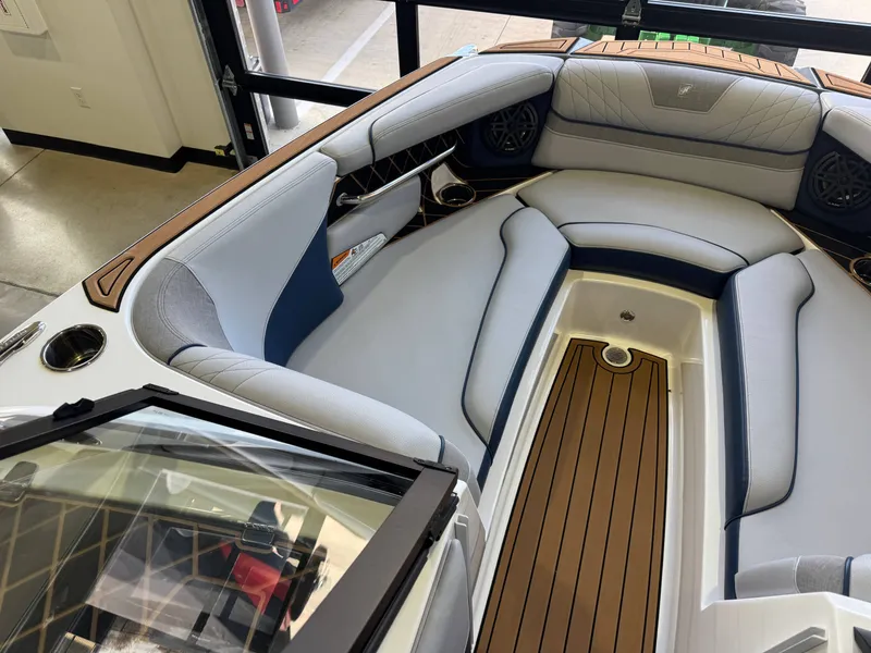 Slide: The Image of Nautique Super Air Nautique GS22 2021 - 19