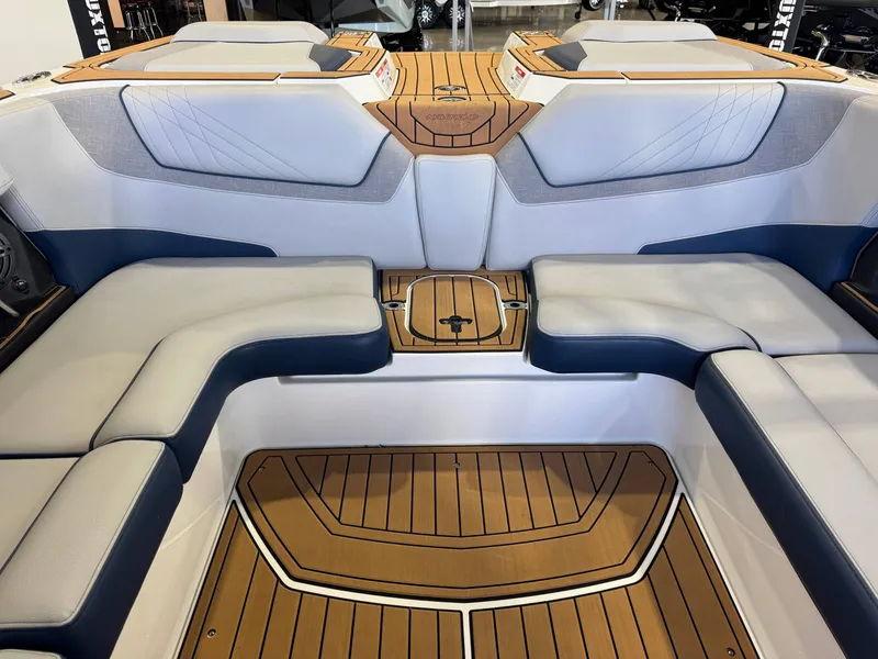 Slide: The Image of Nautique Super Air Nautique GS22 2021 - 27